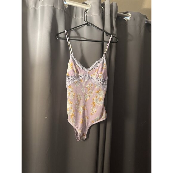 Free People’s Intimately Monday Morning Floral Lilac Lace Ruched Bodysuit Size M - Picture 4 of 6